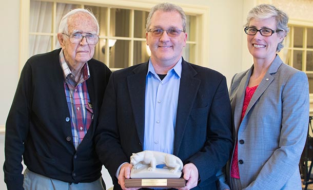 Edward Smith (center), the fall 2017 Barnes W. McCormick Honorary Alumni Lecturer, pictured with Barnes W. McCormick (left), Boeing Professor Emeritus, and Amy Pritchett (right), aerospace engineering department head.